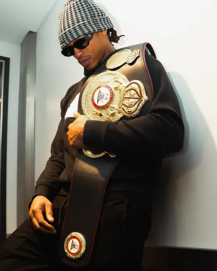 أنتوني يارد يصل الرياض استعدادًا لليلة الأبطال أمام بينافيديز (فيديو)