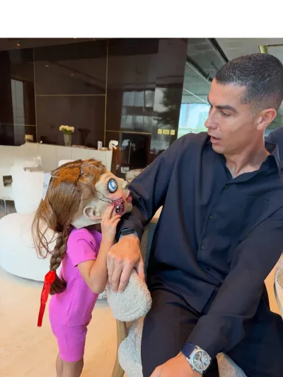 بين الفرح والدهشة: عائلة رونالدو في أجواء ليلة هالوين مرحة 