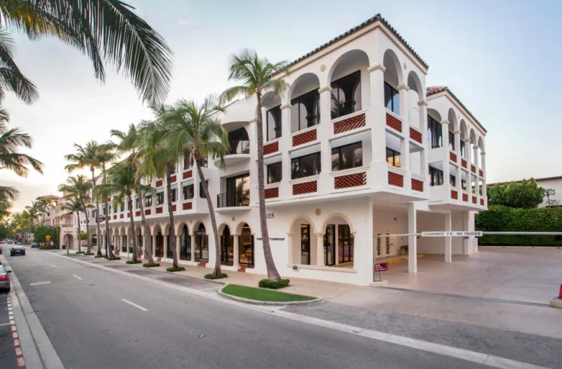 الملياردير كين غريفين يبيع عقارًا فاخرًا في بالم بيتش مقابل 81 مليون دولار