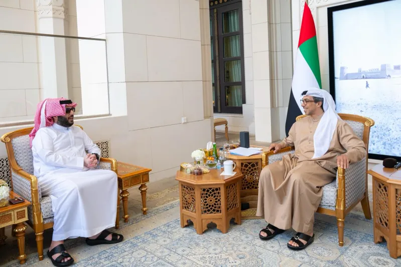 تركي آل الشيخ يلتقي الشيخ منصور بن زايد في أبوظبي