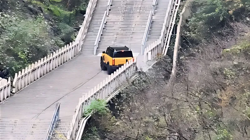 محاولة ترويجية جريئة لشركة Chery﻿ في الصين تتحول إلى حادث مثير (فيديو)