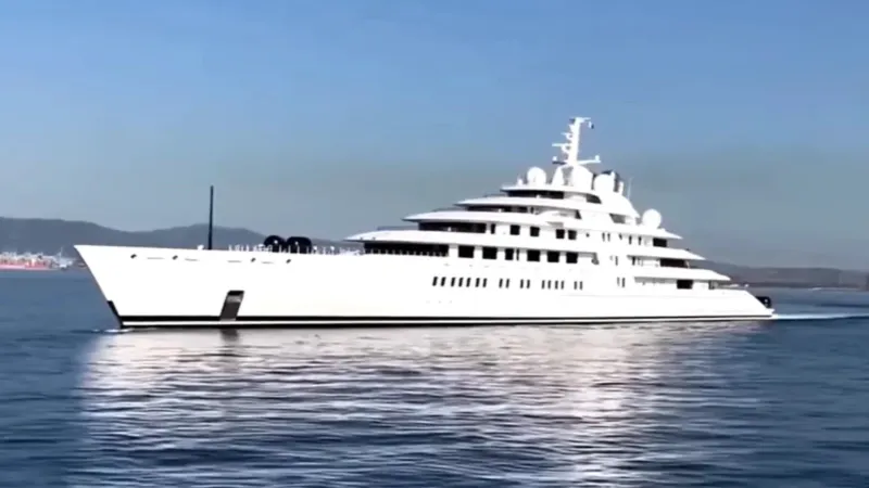 بعد اختفائه لسنوات.. أين رُصد اليخت الخاص الأكبر في العالم؟ (فيديو)