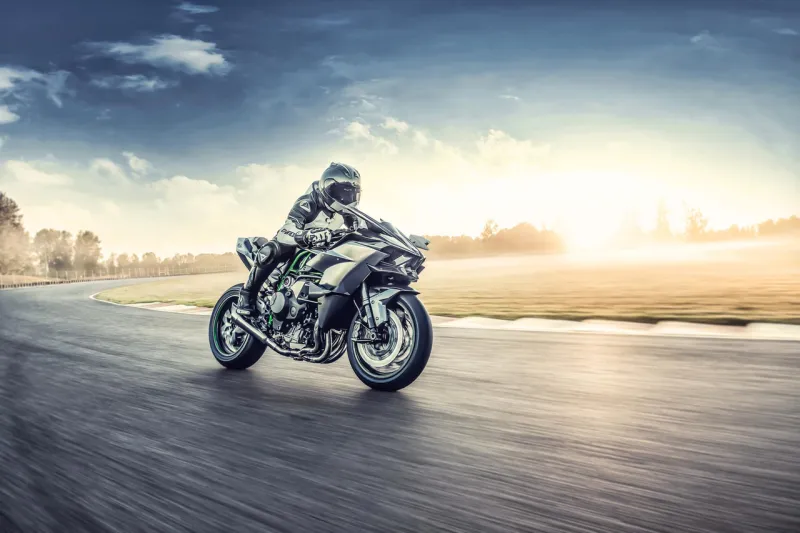 وحش الطريق: Kawasaki Ninja H2R تجسيدٌ لهندسة السرعة في أبهى صورها