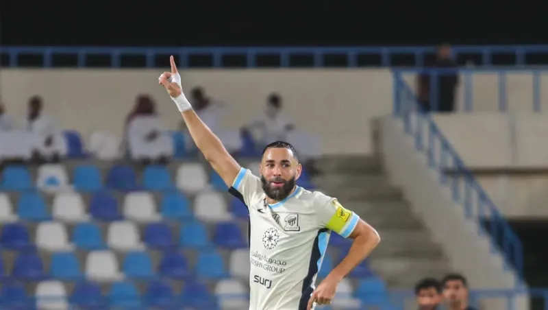 كريم بنزيما يوضح موقفه من البقاء في الاتحاد السعودي (فيديو) 