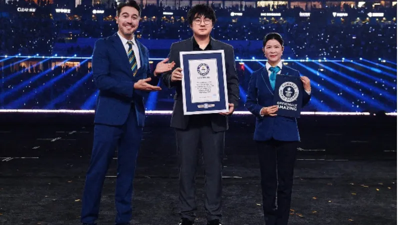 إنجاز تاريخي في الرياضات الإلكترونية ببكين (فيديو)