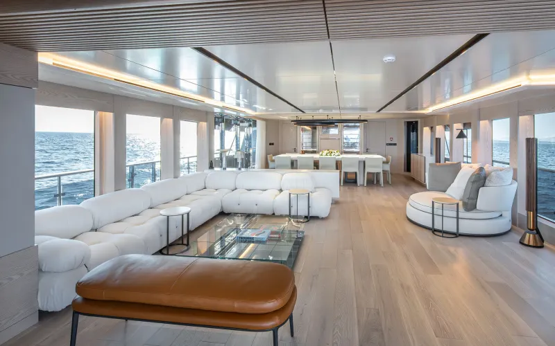 نظرة أولى على يخت Numarine 40MXP Miouch.. رفاهية عابرة للمحيطات (صور)