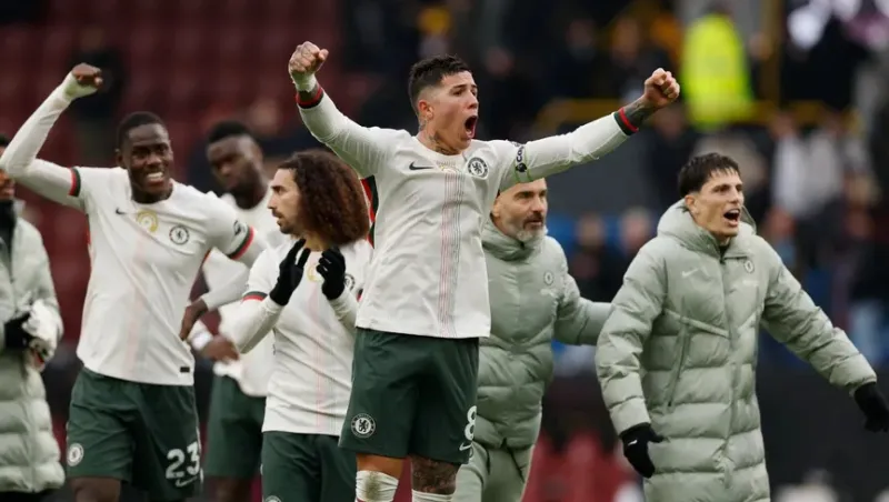 تشيلسي يقلص الفارق مع أرسنال بفوز ثمين على بيرنلي (فيديو) 