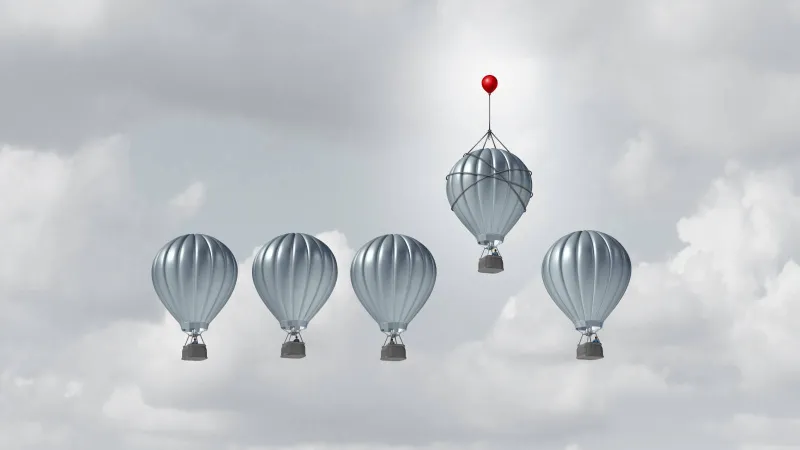 انفجار بالونات هيدروجين خلال مراسم زفاف في دلهي يثير الذعر ويصيب العروسين (فيديو)