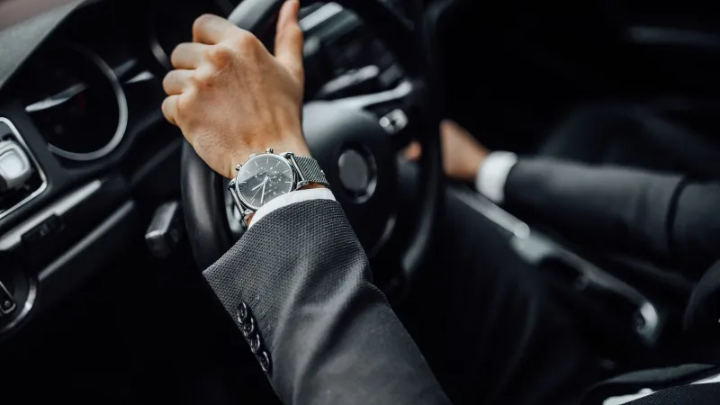 بين الثقة والحذر: لماذا الرجال أكثر عرضة لحوادث المرور؟