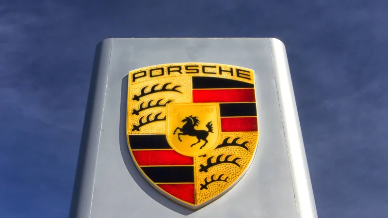 بورش تكشف عن 911 GT3 "أوسيلوت" المستوحاة من غابات الأمازون الكولومبية