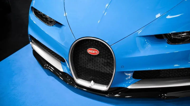 أكبر تجمع في تاريخ بوغاتي: أكثر من 70 سيارة «فيرون» تضيء سماء لاس فيغاس