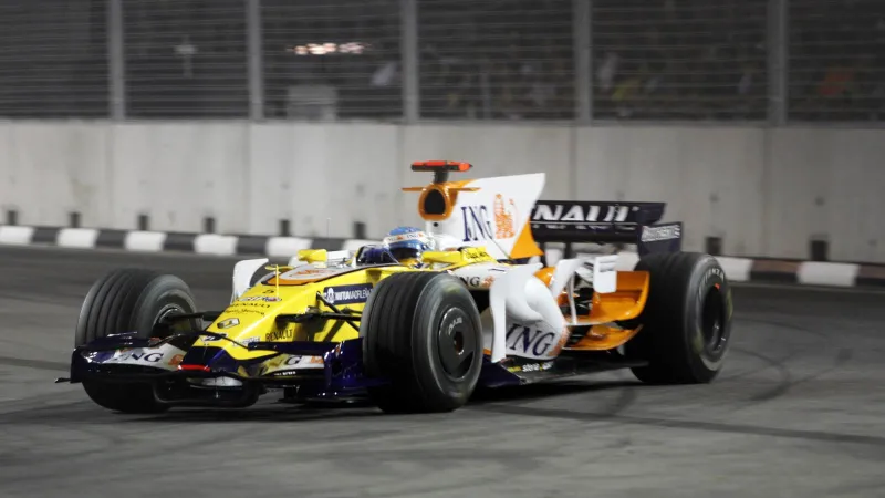 رينو تودّع 100 سيارة كلاسيكية في مزاد تاريخي استعدادًا لمتحف باريس (فيديو)