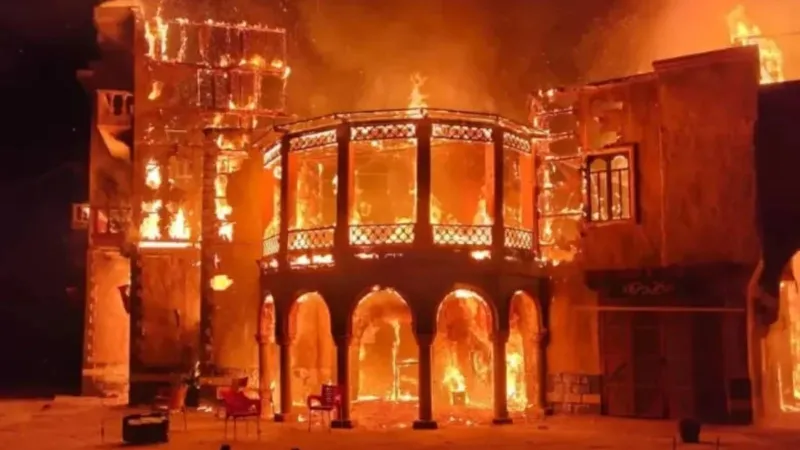 حريق ضخم يلتهم موقع تصوير مسلسل "النويلاتي" (فيديو)