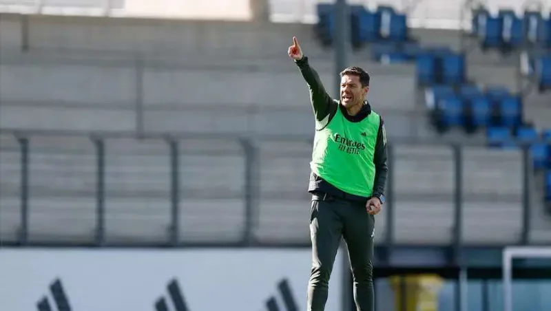 بعد الخسارة من ليفربول.. تشابي ألونسو يرفض التشكيك في روح ريال مدريد (فيديو)