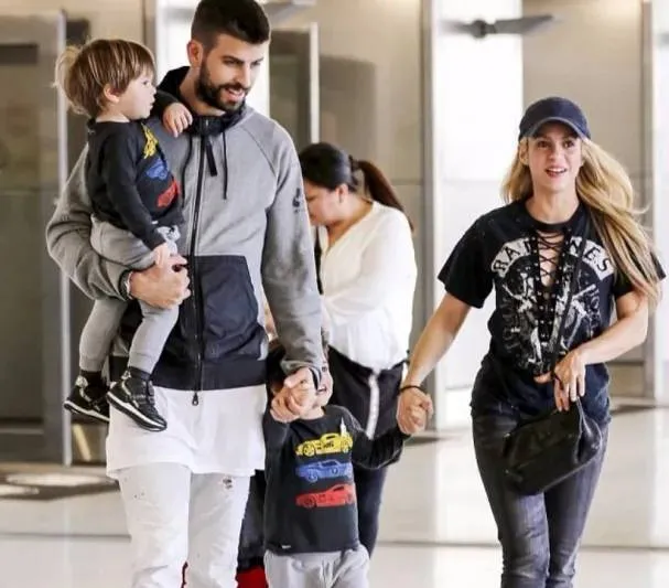  شاكيرا وبيكيه يتصالحان بعد ثلاث سنوات من الصمت واللوم العلني