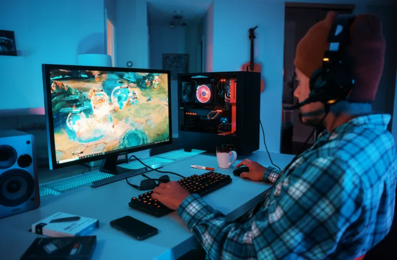 شغفٌ لا يشيخ.. كيف يعيد الأربعينيّون اكتشاف متعة اللعب في عام 2026