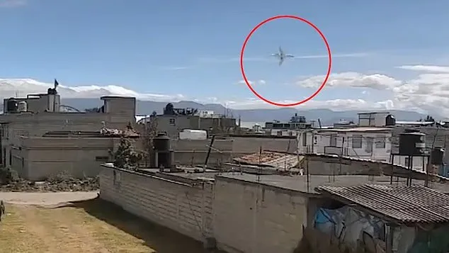 حادث غامض يودي بحياة 10 أشخاص على متن طائرة خاصة بالمكسيك (فيديو)