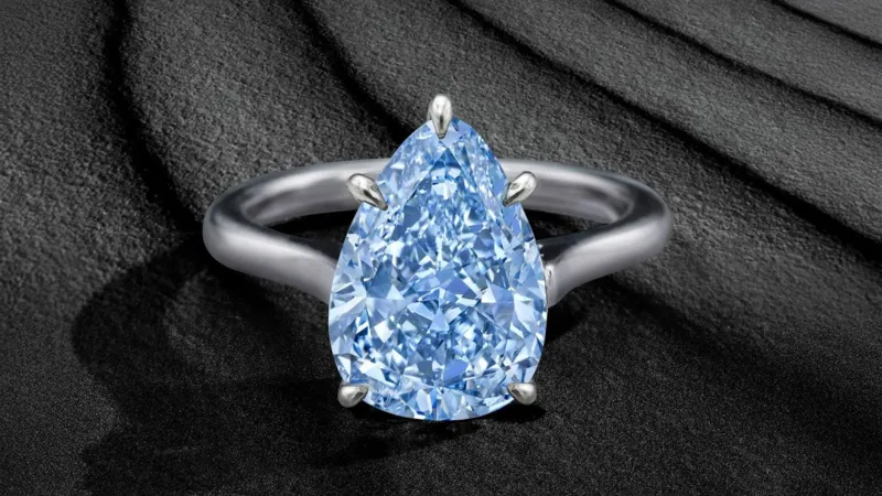 قطعة سماوية اللون تُعيد إشعال الاهتمام بالماسات الزرقاء عالميًا