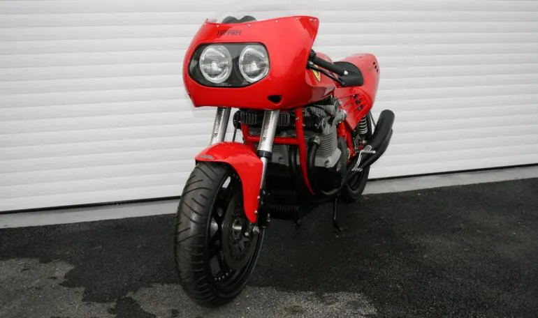 تحفة فنية: دراجة نارية من فيراري بعد 3000 ساعة عمل