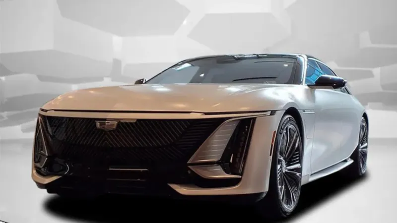 كاديلاك سيلستيك 2025 نادرة للبيع.. تعرّف على سعرها