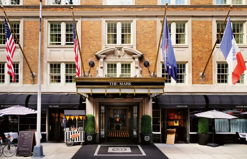 ذا مارك يحتفي بعشرين عامًا من الابتكار في تحفة فنية من دار أسولين