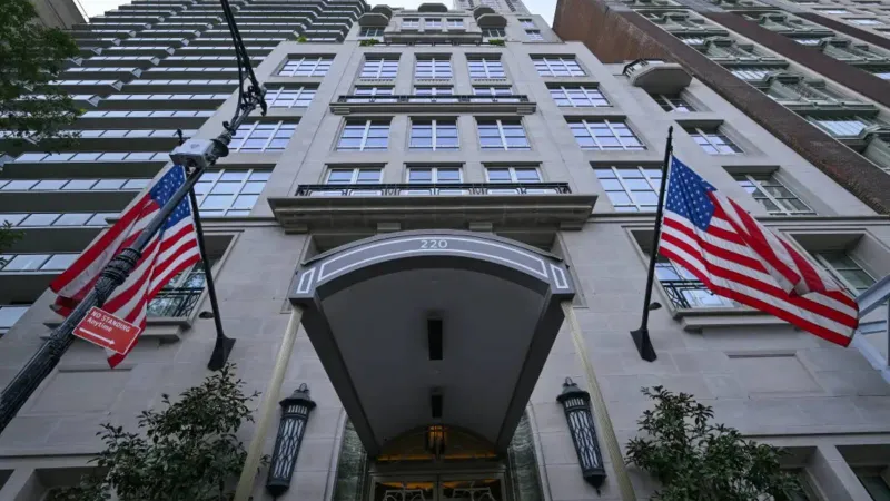 جيران برج المليارديرات في نيويورك يرفعون دعوى ضد المطور.. ما القصة؟