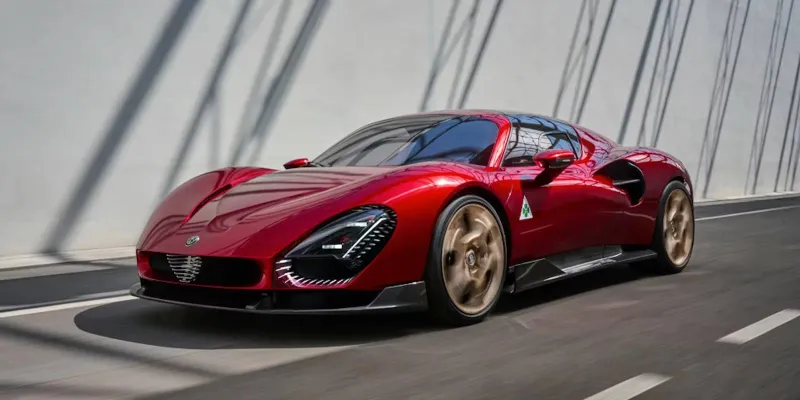 الأجمل في العالم.. سيارة ألفا روميو 33 سترادالي تبهر عشاق السيارات