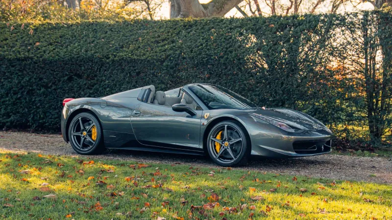 Ferrari 458 Spider نادرة بحالة المصنع… فرصة فريدة في مزاد مرتقب