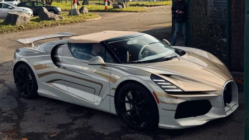 بوجاتي ميسترال "لا بيرل رير".. تحفة نادرة تختم عصر محركات W16 