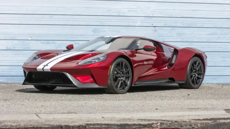 تحفة لا تُقدَّر بثمن.. فورد GT تُعرض في المزاد بعد 6 سنوات من الاختفاء (فيديو)