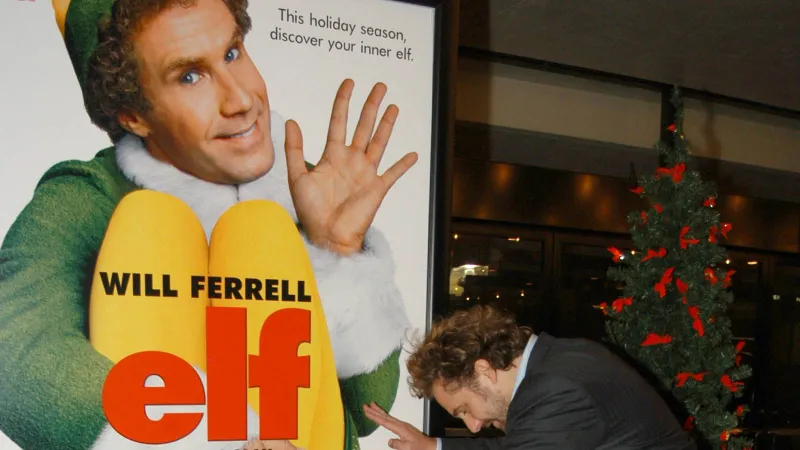 بيع زي فيلم Elf الذي ارتداه ويل فيريل مقابل 239 ألف جنيه إسترليني