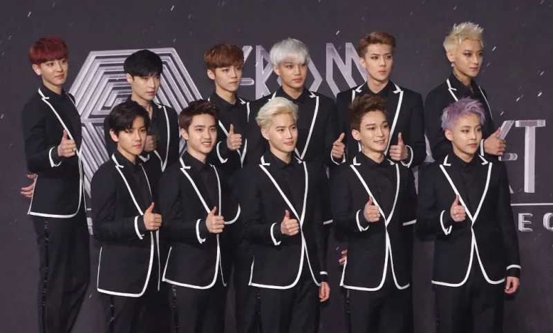 ألبوم "REVERX" يعيد فرقة EXO إلى الساحة الكورية بانطلاقة قوية في 2026