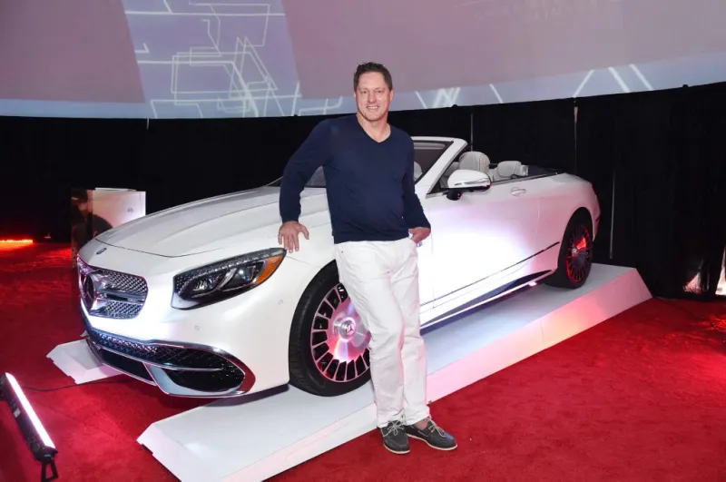 صدمة في مرسيدس.. مهندس الهوية البصرية يغادر بعد عقود من الإبداع