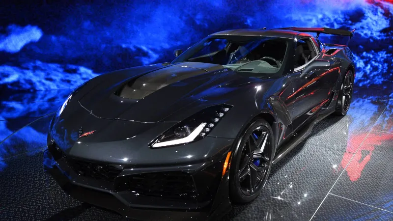 كورفيت زد آر1 تحطم الرقم القياسي في موسبورت (فيديو)