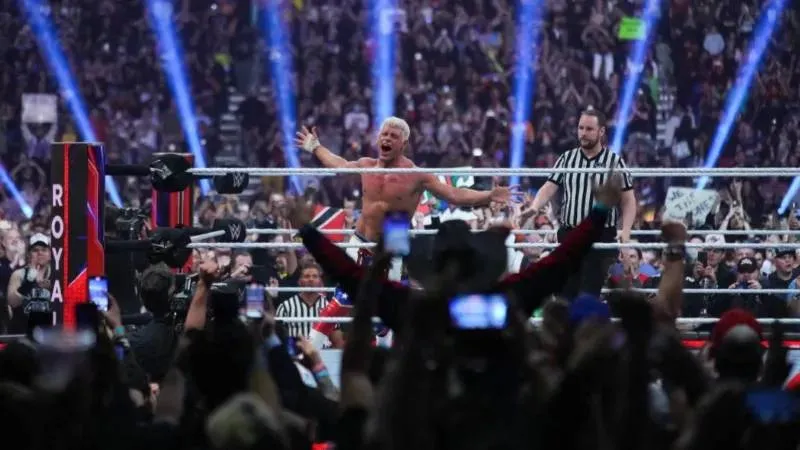 "WWE رويال رامبل الرياض" يسجل إقبالًا هائلًا على التذاكر.. تعرّف على التفاصيل