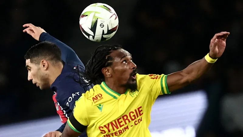 أندرتيكر على أرض الملعب؟ صامويل موتوسامي يفاجئ الجميع بحركة لا تُصدق (فيديو)