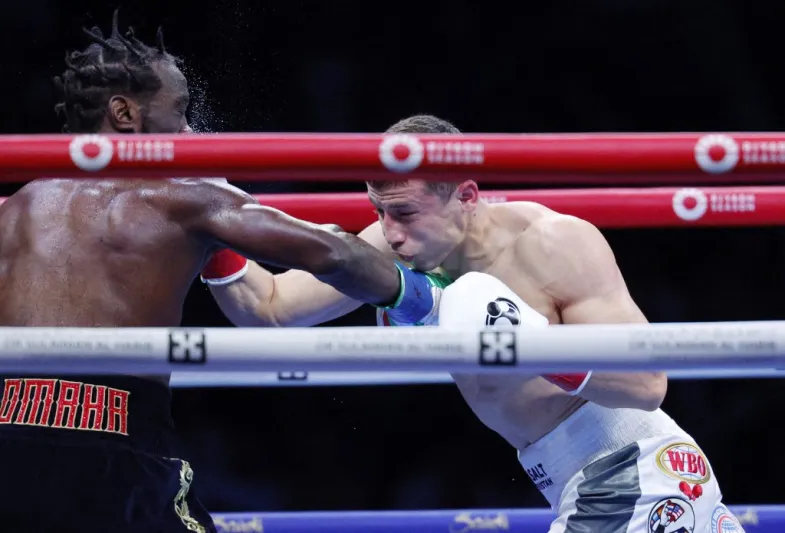 من الإصابة إلى الحلبة.. رحلة مادريموف نحو استعادة الأمجاد