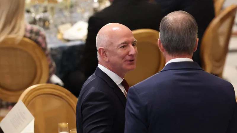 جيف بيزوس وبلو أوريغين يقودان سباق الذكاء الاصطناعي الفضائي