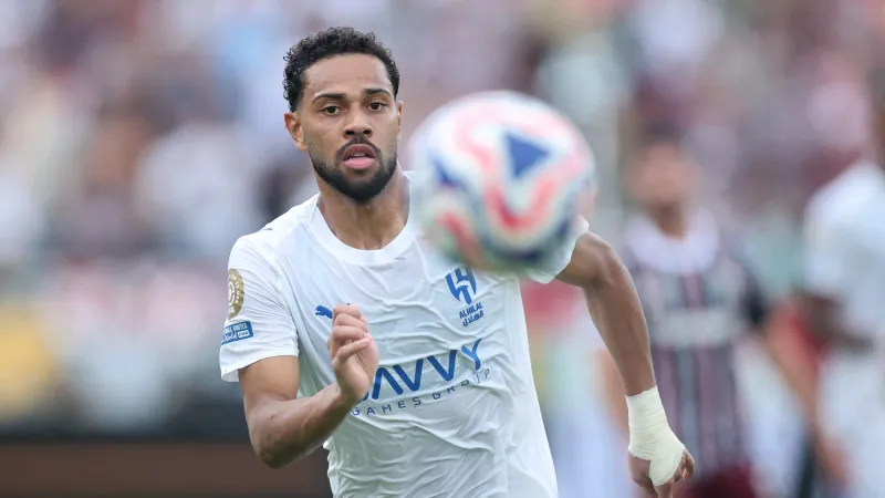 رينان لودي يطوي صفحة الهلال ويوقّع لأتلتيكو مينيرو