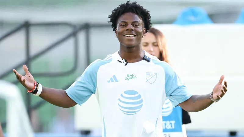 بادي بيمبليت وIShowSpeed يتصادمان بسبب ميسي ورونالدو (فيديو)