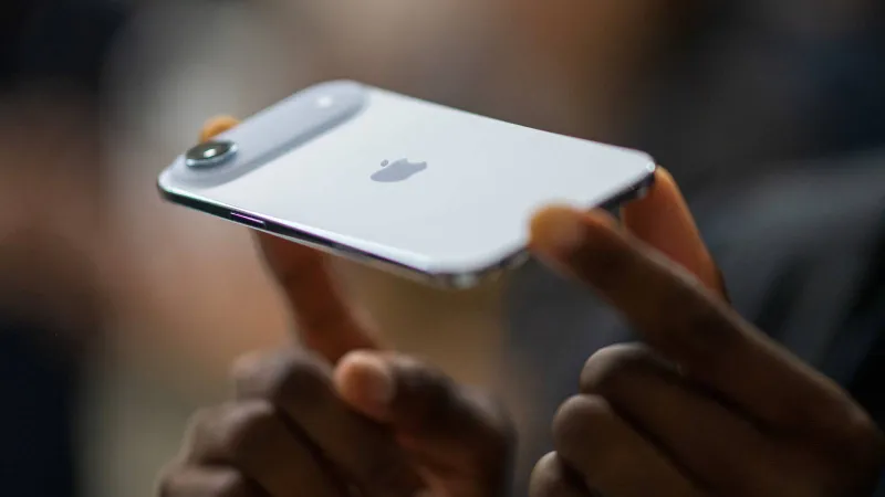 تسريب جديد حول موعد إطلاق iPhone Air 2.. عكس الشائع