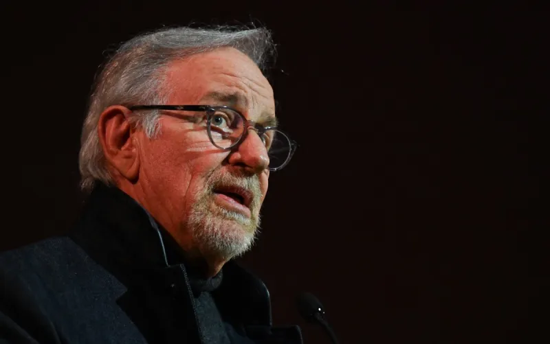 في عيد ميلاده الـ79.. كم تبلغ ثروة المخرج ستيفن سبيلبرغ؟ 