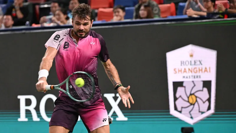 بعد إعلان اعتزاله.. كم تبلغ ثروة ستان فافرينكا؟