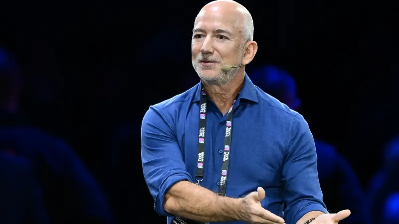 من النوم الطويل إلى “وقت التجوال”.. ما سر روتين جيف بيزوس الصباحي؟