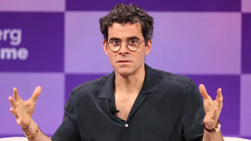 "إنستغرام" يتخذ قرارًا مفاجئًا بشأن موظفيه في 2026.. ما هو؟