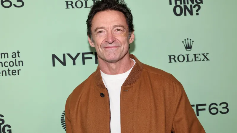 هيو جاكمان يعود بمظهر صادم في The Death of Robin Hood