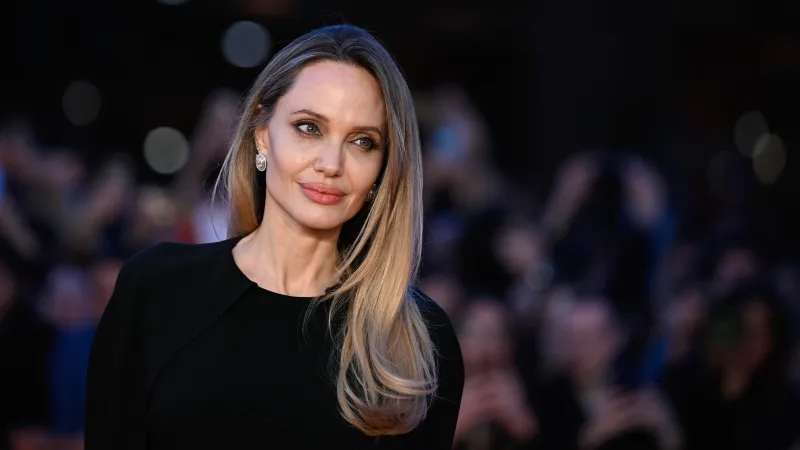 أنجلينا جولي تعود إلى الشاشة بهذا الفيلم