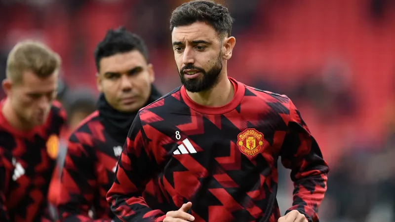 بايرن ميونخ يخطط لضم نجم مانشستر يونايتد.. وليفاندوفسكي يقترب من هذا الدوري