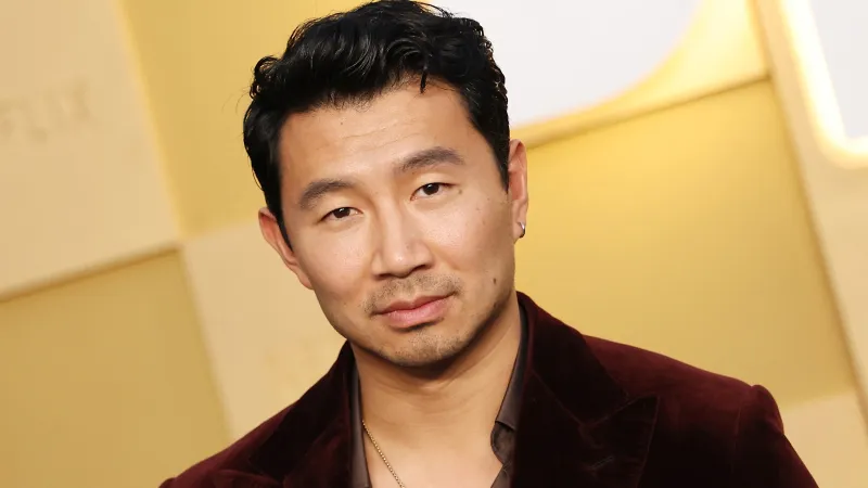 سيمي ليو يروي واقعة محرجة خلال لقائه الأول بأبطال فيلم Doomsday