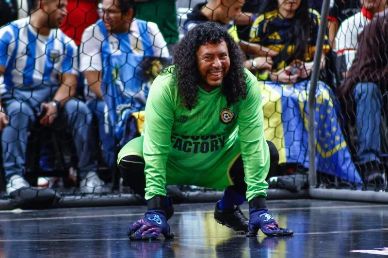 بعد ثلاثة عقود.. الأسطورة هيغيتا يُبهر الجماهير بتصدي العقرب مجددًا (فيديو)